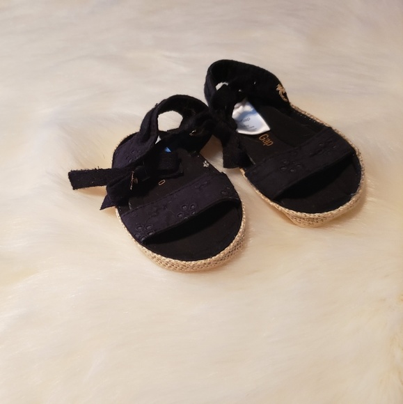 Black Sandal - Picture 1 of 2